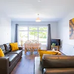 74 - Affordable 3 Bed With Parking *
