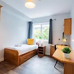 شقة 74 - Affordable 3 Bed With Parking