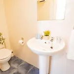 شقة 74 - Affordable 3 Bed With Parking
