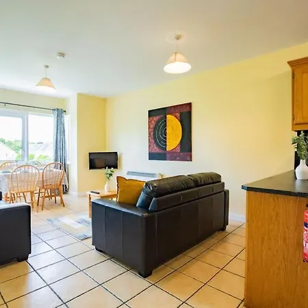 74 - Affordable 3 Bed With Parking *