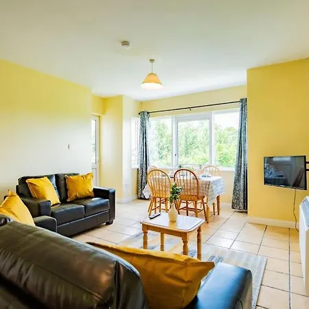 74 - Affordable 3 Bed With Parking Apartment *