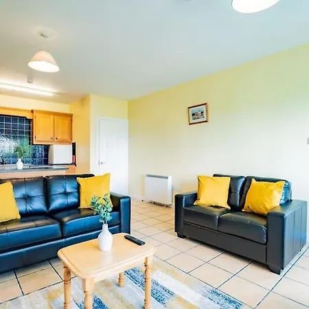 74 - Affordable 3 Bed With Parking Γκάλγουεϊ