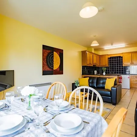 Διαμέρισμα 74 - Affordable 3 Bed With Parking Γκάλγουεϊ