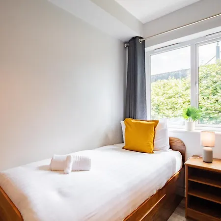 74 - Affordable 3 Bed With Parking