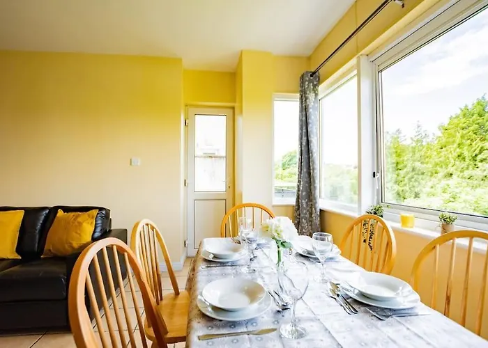 74 - Affordable 3 Bed With Parking * 戈尔韦