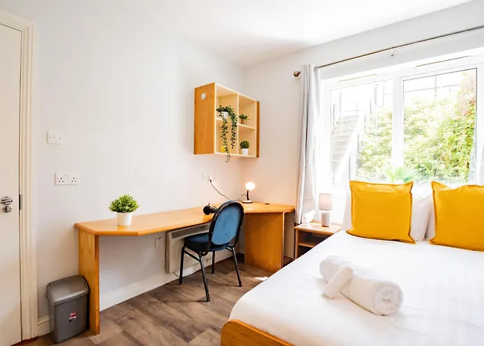Appartamento 74 - Affordable 3 Bed With Parking *