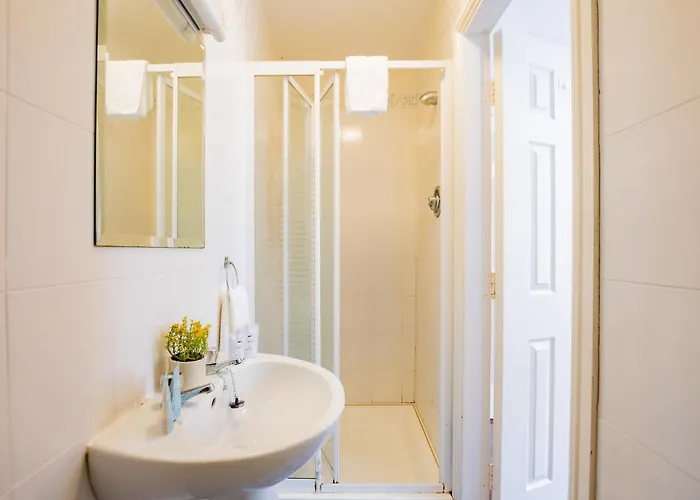 74 - Affordable 3 Bed With Parking